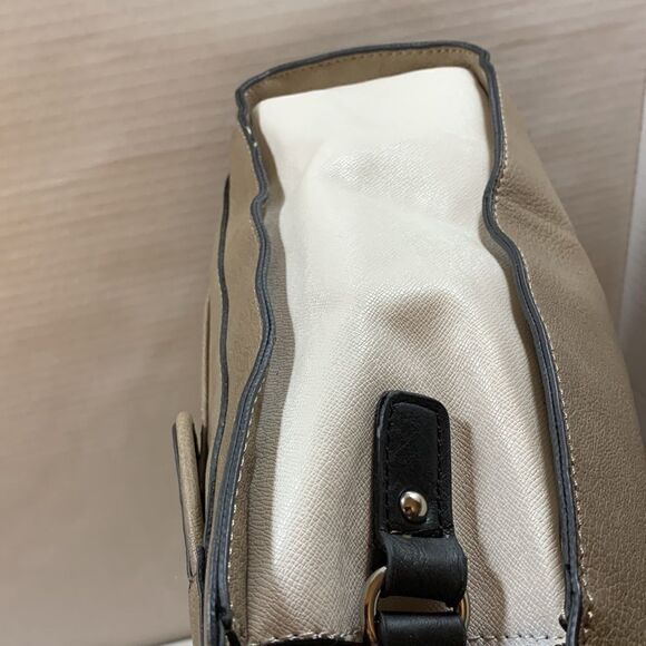 Merona Large tote/handbag tan and cream color & adjustable strap - Picture 10 of 10